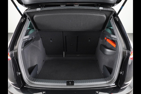 Škoda Karoq 1.5 TSI ACT Business Edition Plus 150 pk Automaat (DSG) | Verlengde garantie | Navigatie | Panoramadak | Parkeersensoren | Achteruitrijcamera | Adaptieve cruise control |