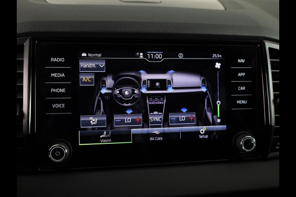 Škoda Karoq 1.5 TSI ACT Business Edition Plus 150 pk Automaat (DSG) | Verlengde garantie | Navigatie | Panoramadak | Parkeersensoren | Achteruitrijcamera | Adaptieve cruise control |