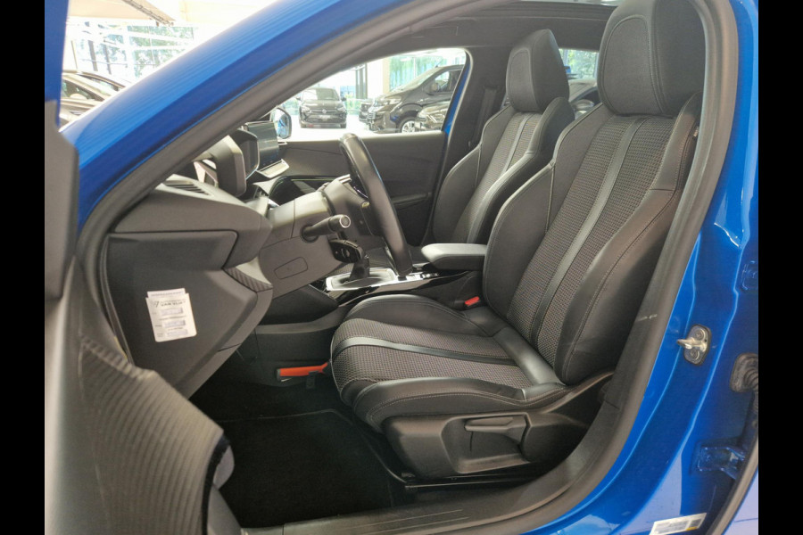 Peugeot 208 1.2 PureTech GT-Line Trekhaak| Panoramadak | Navigatie