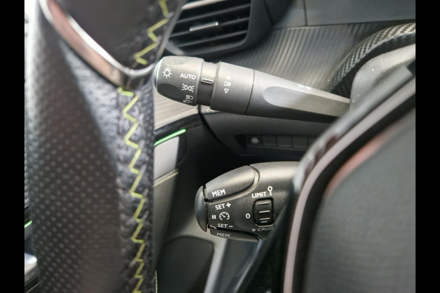 Peugeot 208 1.2 PureTech GT-Line Trekhaak| Panoramadak | Navigatie