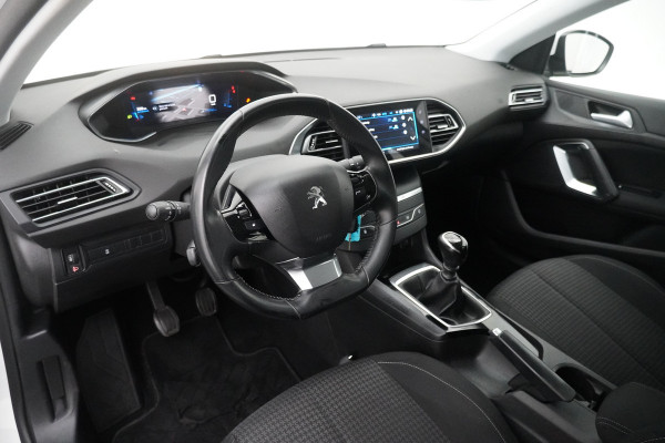 Peugeot 308 BWJ 2021 / 1.2 PT 111 PK Active Pack | VIRT COCKPIT | TREKHAAK | CLIMA | CARPLAY | NAVI | CRISE | DAB | LICHTMETAAL |