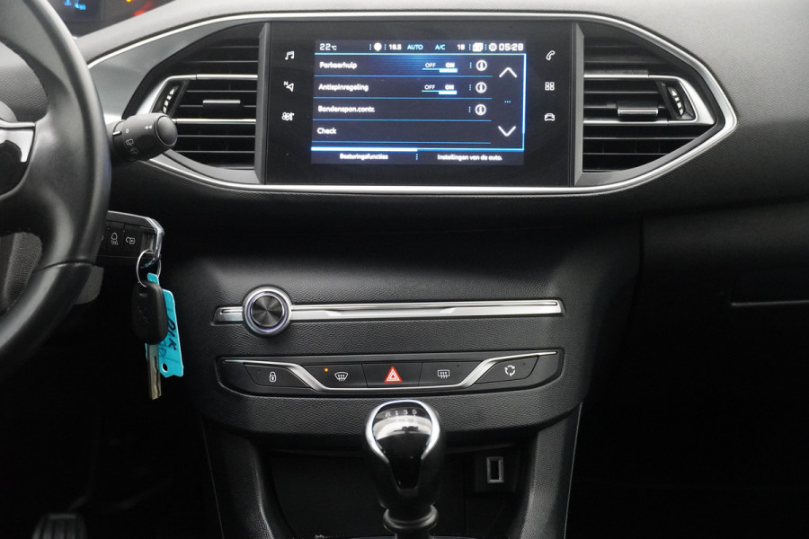 Peugeot 308 BWJ 2021 / 1.2 PT 111 PK Active Pack | VIRT COCKPIT | TREKHAAK | CLIMA | CARPLAY | NAVI | CRISE | DAB | LICHTMETAAL |