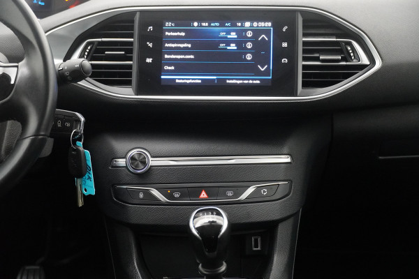 Peugeot 308 BWJ 2021 / 1.2 PT 111 PK Active Pack | VIRT COCKPIT | TREKHAAK | CLIMA | CARPLAY | NAVI | CRISE | DAB | LICHTMETAAL |