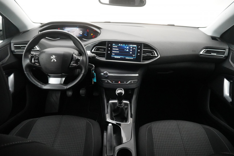 Peugeot 308 BWJ 2021 / 1.2 PT 111 PK Active Pack | VIRT COCKPIT | TREKHAAK | CLIMA | CARPLAY | NAVI | CRISE | DAB | LICHTMETAAL |