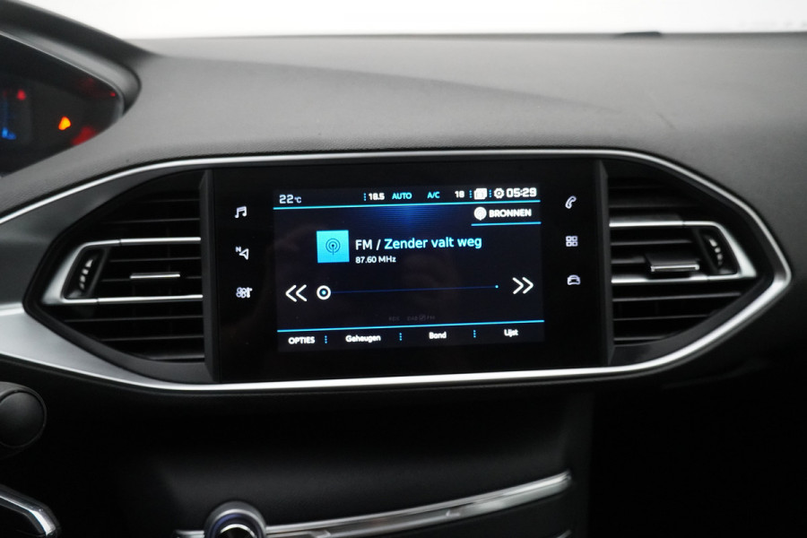 Peugeot 308 BWJ 2021 / 1.2 PT 111 PK Active Pack | VIRT COCKPIT | TREKHAAK | CLIMA | CARPLAY | NAVI | CRISE | DAB | LICHTMETAAL |