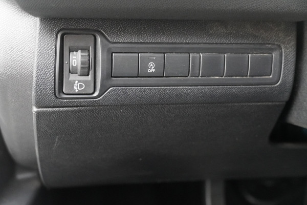 Peugeot 308 BWJ 2021 / 1.2 PT 111 PK Active Pack | VIRT COCKPIT | TREKHAAK | CLIMA | CARPLAY | NAVI | CRISE | DAB | LICHTMETAAL |