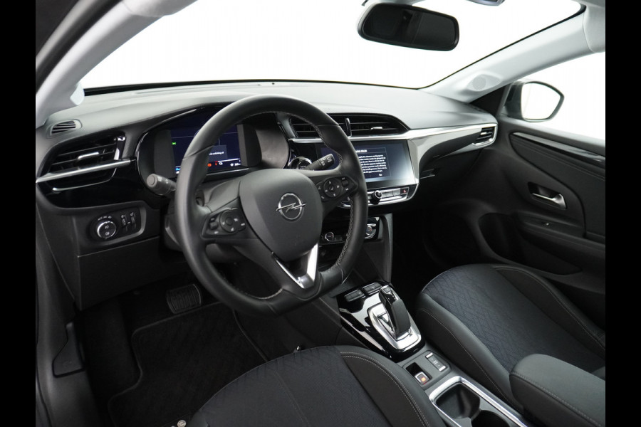 Opel CORSA-E Elegance 50kWh AUT. Navi Ecc Adap.Cruise Control 360° Camera Two-Tone Apple Carplay Android Auto Keyless DAB Led Lmv 17" Verkeersbord detectie Rijstrooksensor Winter-Pakket Parkeer-Pakket Premium-Pakket 1e Eigenaar Origineel Nederlandse Auto Nieuwprijs  €35.000,-