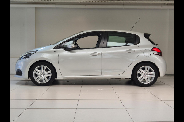 Peugeot 208 1.2 PureTech Signature Navigatie | Parkeersensoren Achter | Airco | Cruise Control | Apple Carplay/Android Auto |