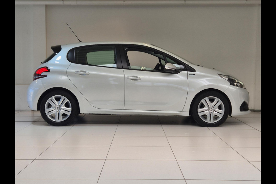 Peugeot 208 1.2 PureTech Signature Navigatie | Parkeersensoren Achter | Airco | Cruise Control | Apple Carplay/Android Auto |