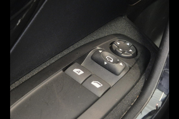 Peugeot 208 1.2 PureTech Signature Navigatie | Parkeersensoren Achter | Airco | Cruise Control | Apple Carplay/Android Auto |