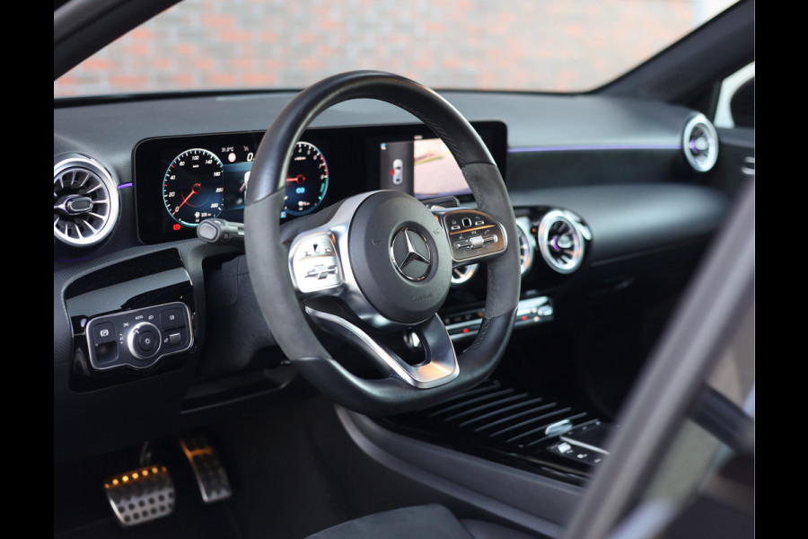 Mercedes-Benz A-Klasse 250 e Premium Plus | Night Edition - A35 pakket