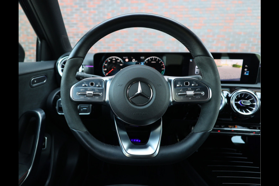 Mercedes-Benz A-Klasse 250 e Premium Plus | Night Edition - A35 pakket