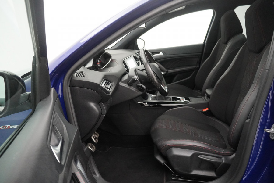 Peugeot 308 SW BWJ 2020 / 1.2 PT 131PK GT-line | PANO | CLIMA | NAVI | CAMERA A | LEDER/STOF | CRUISE | CARPLAY | PRIVACY GLASS