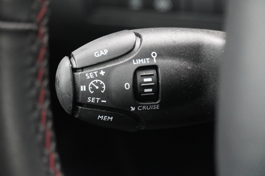 Peugeot 308 SW BWJ 2020 / 1.2 PT 131PK GT-line | PANO | CLIMA | NAVI | CAMERA A | LEDER/STOF | CRUISE | CARPLAY | PRIVACY GLASS