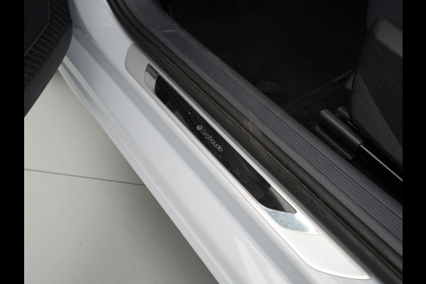 Volkswagen Polo 1.0 TSI 95pk DSG Beats Navigatie via app Parkassist Beats Audiosystem Pdc 35