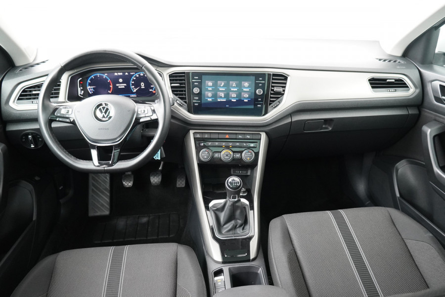 Volkswagen T-Roc BWJ 2021 | 1.0TSI 111PK Style Bus NWE APK | PANO | CAMERA A | CLIMA | STOELVERW | NAVI | CARPLAY | PRIVACY GLASS |