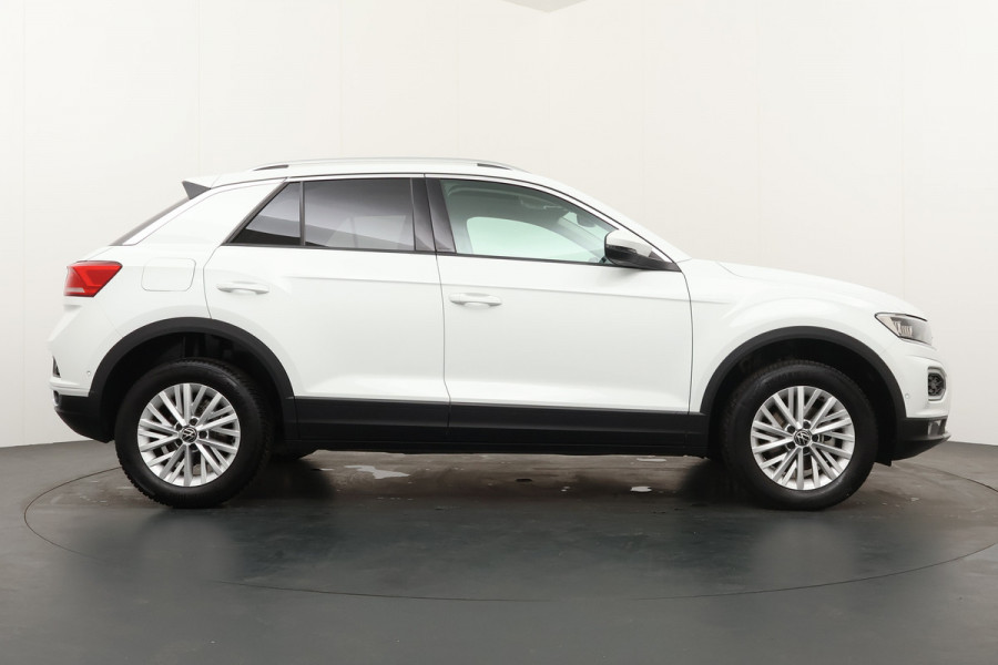 Volkswagen T-Roc BWJ 2021 | 1.0TSI 111PK Style Bus NWE APK | PANO | CAMERA A | CLIMA | STOELVERW | NAVI | CARPLAY | PRIVACY GLASS |