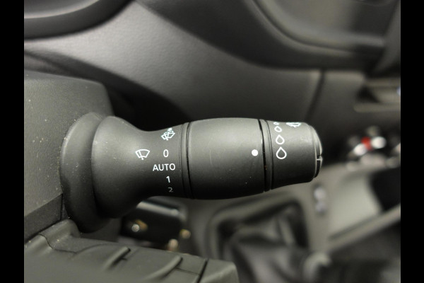 Renault Master T35 2.3 dCi 145PK Energy Bakwagen Meubelbak Laadklep Zijdeur Airco Cruise control Navigatie
