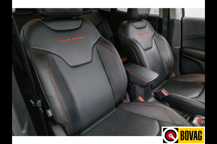 Jeep Compass 4xe 240 240 PK Plug-in Hybrid Electric Trailhawk | Alpine sound | Memory stoel | Stoel- en stuurverwarming, trekhaak afn.