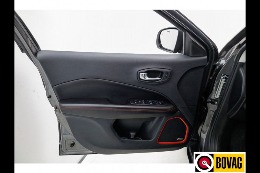 Jeep Compass 4xe 240 240 PK Plug-in Hybrid Electric Trailhawk | Alpine sound | Memory stoel | Stoel- en stuurverwarming, trekhaak afn.
