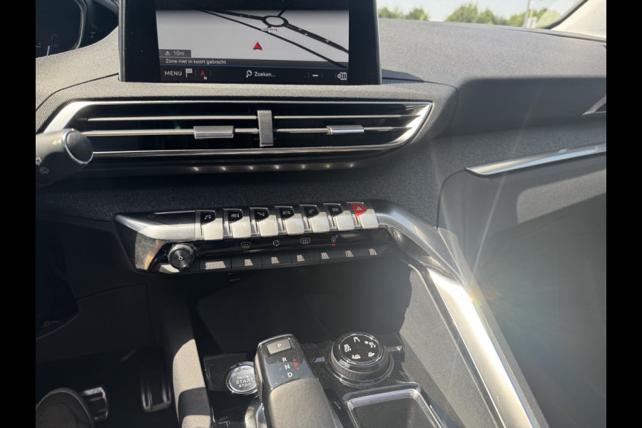 Peugeot 3008 1.2 PureTech GT-Line / Trekhaak / Panoramadak / Camera / 18'' / Half leder / Navigatie / Stoelverwarming / DAB / Dodehoek / Apple Carplay / Stoelverwarming / Cruise Control