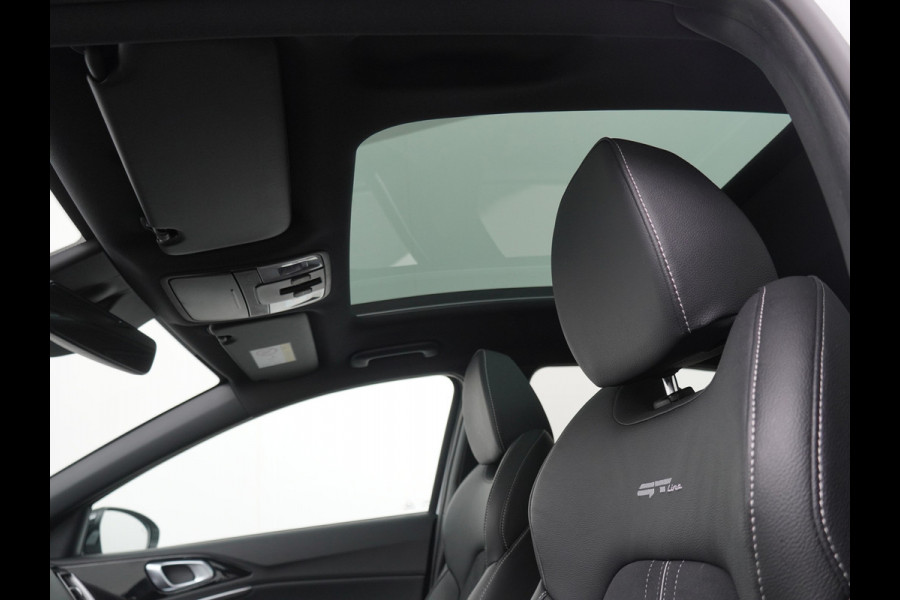 Kia Ceed 1.5 T-GDi GT-PlusLine - Rijdende Demo - Stoel/Stuurverwarming - Adaptief Cruise Control - Navigatie - Climate Control - Fabrieksgarantie Tot 2032