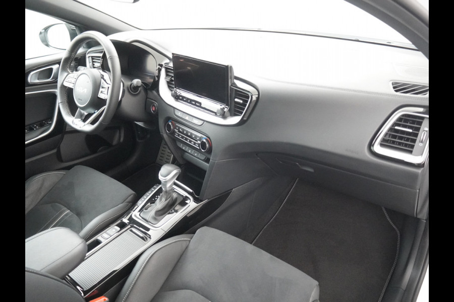 Kia Ceed 1.5 T-GDi GT-PlusLine - Rijdende Demo - Stoel/Stuurverwarming - Adaptief Cruise Control - Navigatie - Climate Control - Fabrieksgarantie Tot 2032