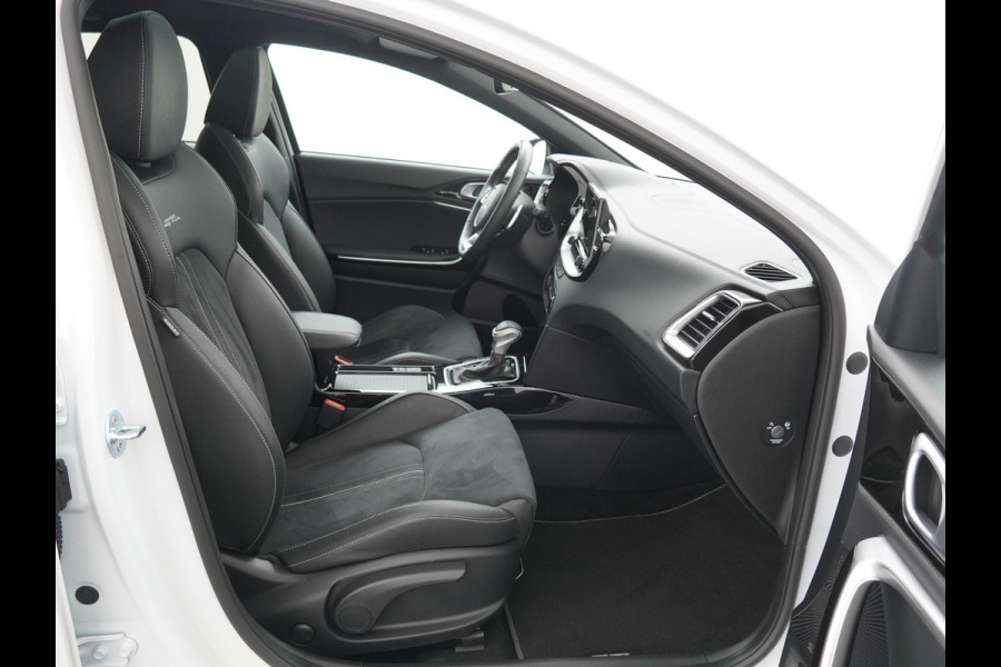 Kia Ceed 1.5 T-GDi GT-PlusLine - Rijdende Demo - Stoel/Stuurverwarming - Adaptief Cruise Control - Navigatie - Climate Control - Fabrieksgarantie Tot 2032
