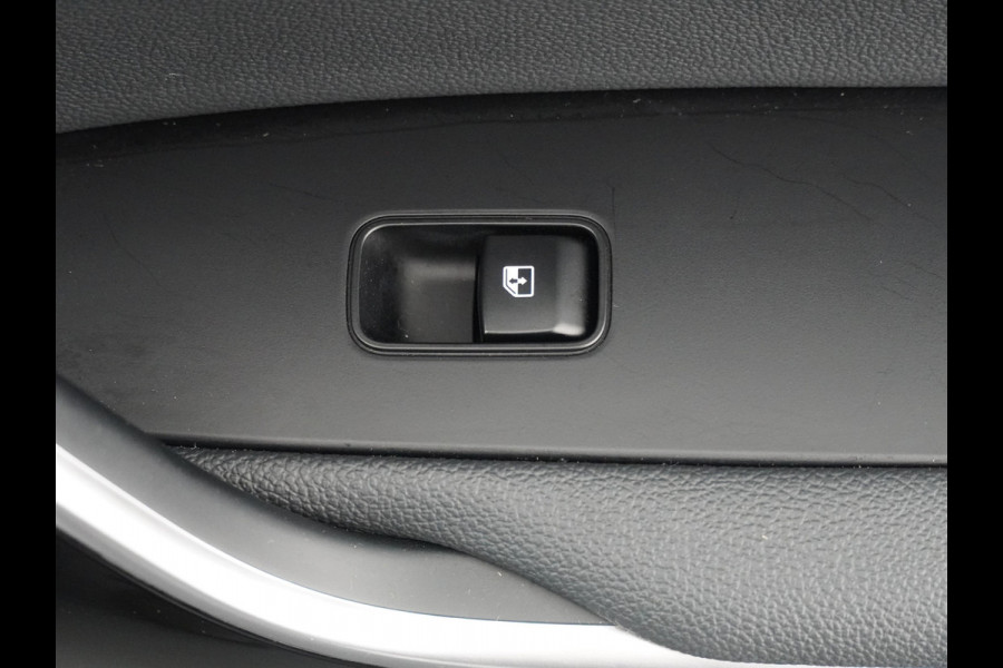 Kia Ceed 1.5 T-GDi GT-PlusLine - Rijdende Demo - Stoel/Stuurverwarming - Adaptief Cruise Control - Navigatie - Climate Control - Fabrieksgarantie Tot 2032