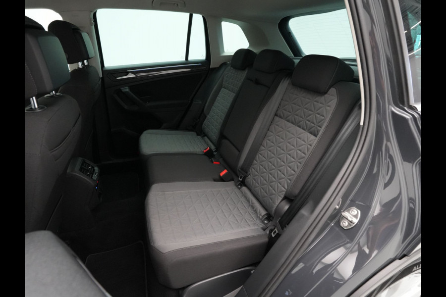Volkswagen Tiguan 1.5 TSI 130pk Life Navi via App Clima Pdc Acc Side Assist 43
