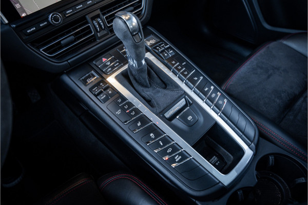 Porsche Macan 2.9 GTS - Sport Chrono + | Panorama | Luchtvering | Bose | Memory