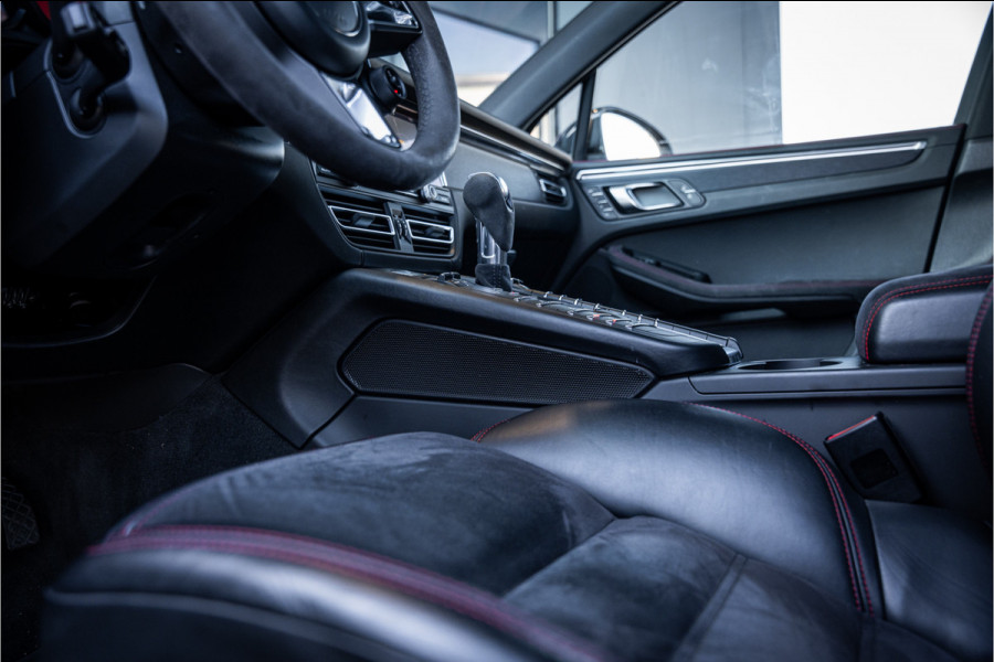 Porsche Macan 2.9 GTS - Sport Chrono + | Panorama | Luchtvering | Bose | Memory