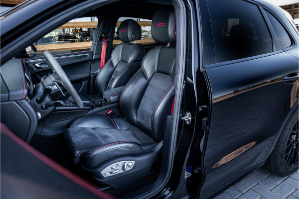 Porsche Macan 2.9 GTS - Sport Chrono + | Panorama | Luchtvering | Bose | Memory