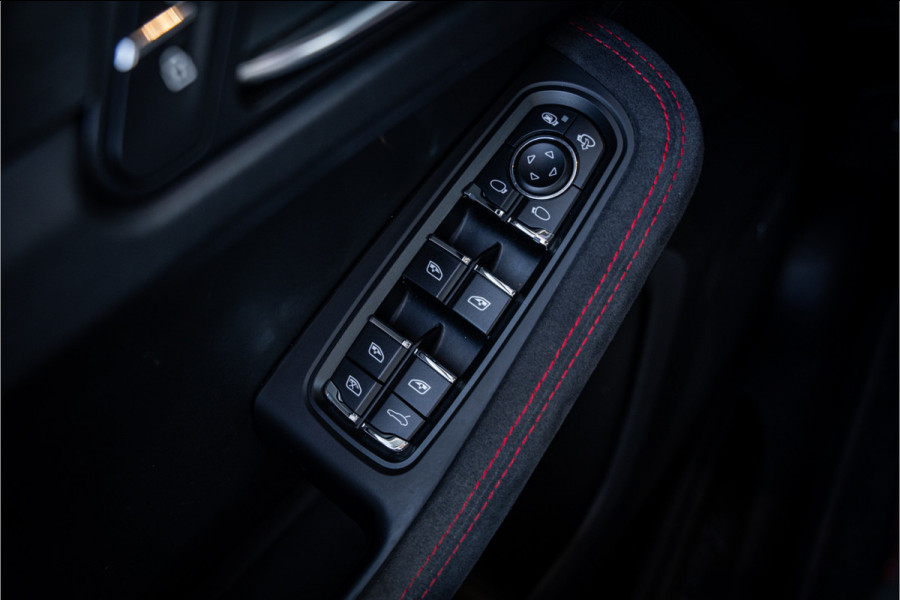 Porsche Macan 2.9 GTS - Sport Chrono + | Panorama | Luchtvering | Bose | Memory