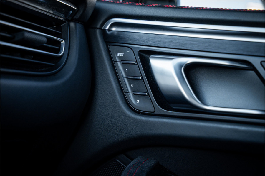 Porsche Macan 2.9 GTS - Sport Chrono + | Panorama | Luchtvering | Bose | Memory