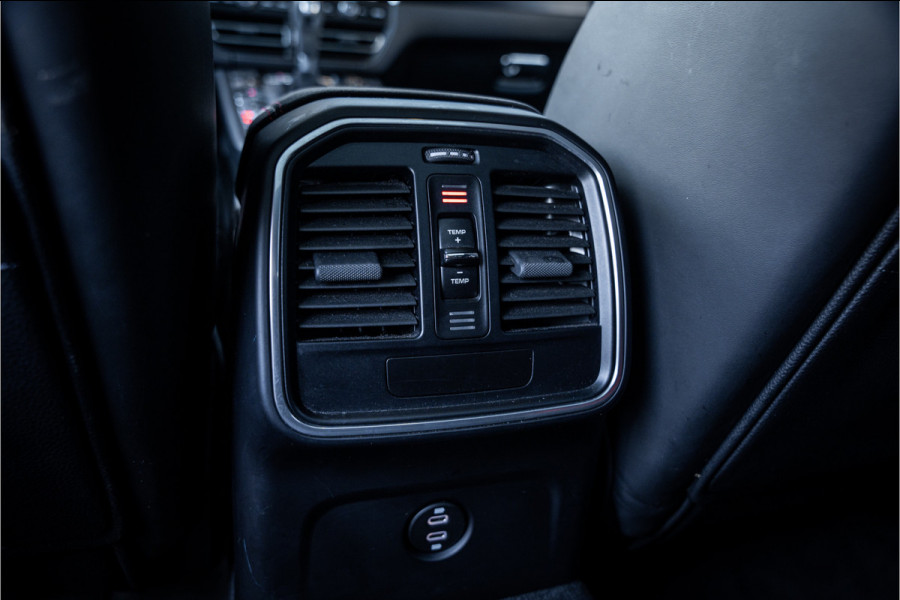Porsche Macan 2.9 GTS - Sport Chrono + | Panorama | Luchtvering | Bose | Memory