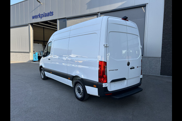 Mercedes-Benz Sprinter 317 CDI L2 H2 Automaat / MBUX / Navigatie / Camera / Parkeersensoren / Cruise control / Airco / 270 Graden achterdeuren