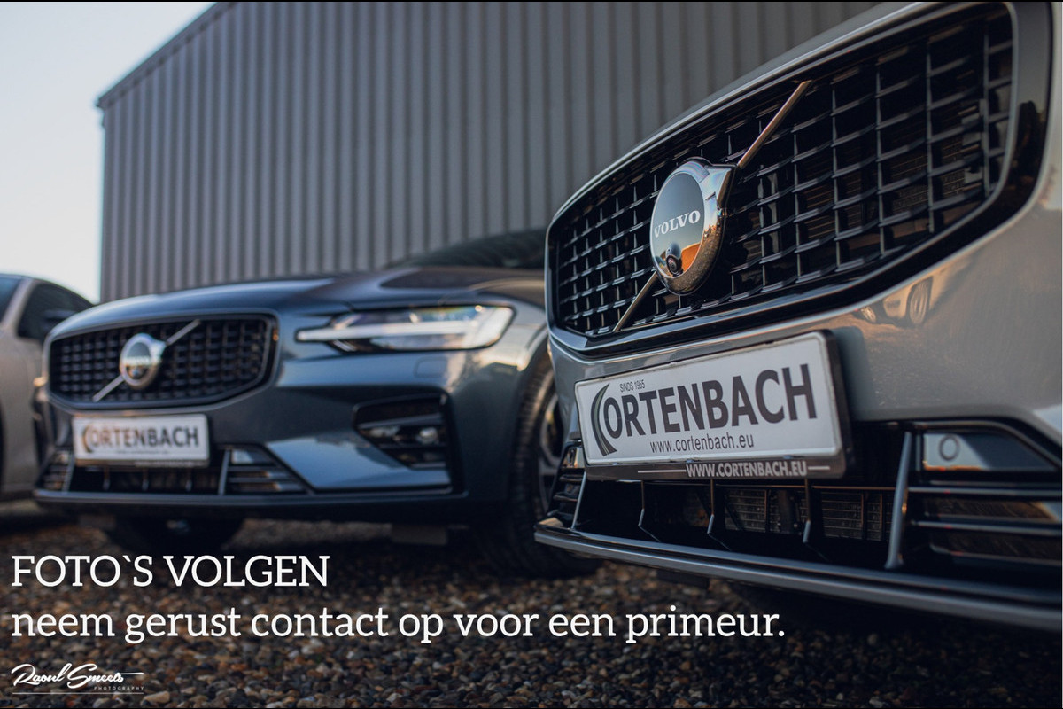 Volvo V60 2.0 T8 Plug-in hybrid AWD Ultra Dark | Long Range | Panorama dak | Zwenkbare trekaak | Harman Kardon | Memory | Adaptieve cruise
