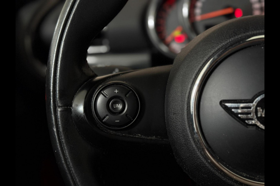 MINI Clubman 1.5 One Chili |Pano |Trekhaak | Keyless | LED | Carbon
