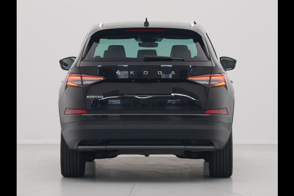 Škoda Kodiaq 1.5 TSI 150pk DSG Business Edition 7p. Navigatie Camera Clima Cruise Carplay 236