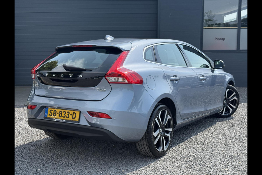 Volvo V40 2.0 T2 Nordic+ Dealer Onderhouden,Pano,Leder,Navi,Camera,Pdc,Stoelverw,123pk,Clima,Cruise,Lm velgen,N.A.P,6 Bak,Apk tot 06-2026