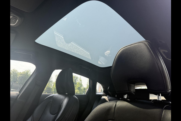 Volvo V40 2.0 T2 Nordic+ Dealer Onderhouden,Pano,Leder,Navi,Camera,Pdc,Stoelverw,123pk,Clima,Cruise,Lm velgen,N.A.P,6 Bak,Apk tot 06-2026