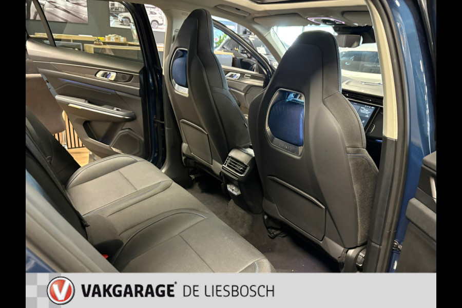 Lynk & Co 01 1.5 / pano / 360 camera / model 2023 / Infinity / navi / stoelverwarming