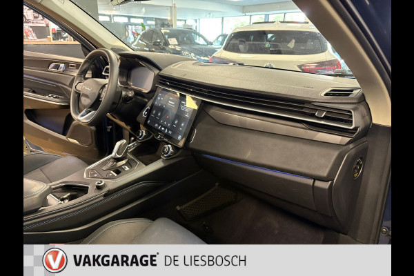 Lynk & Co 01 1.5 / pano / 360 camera / model 2023 / Infinity / navi / stoelverwarming
