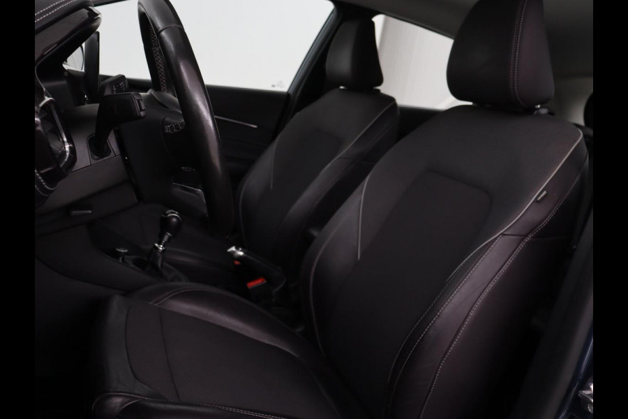 Ford Fiesta 1.0 EcoBoost Vignale | 125pk | Stoel & stuurverwarming | Half leder | B&O Sound | Trekhaak | Carplay | Keyless | Camera | Climate control | Park Assist | Cruise control | Navigatie