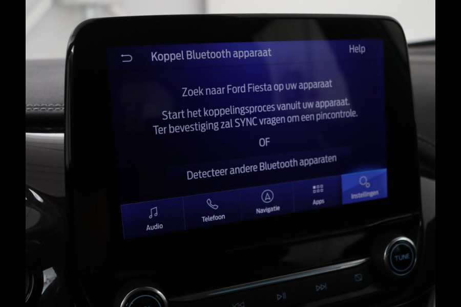 Ford Fiesta 1.0 EcoBoost Vignale | 125pk | Stoel & stuurverwarming | Half leder | B&O Sound | Trekhaak | Carplay | Keyless | Camera | Climate control | Park Assist | Cruise control | Navigatie