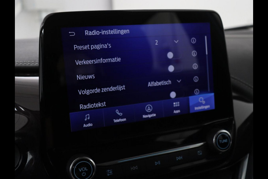 Ford Fiesta 1.0 EcoBoost Vignale | 125pk | Stoel & stuurverwarming | Half leder | B&O Sound | Trekhaak | Carplay | Keyless | Camera | Climate control | Park Assist | Cruise control | Navigatie