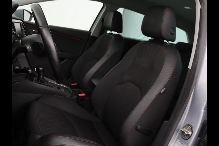 Seat Leon 1.5 TSI FR Business Intens | Stoelverwarming | Trekhaak | Adaptive cruise | Carplay | Virtual Cockpit | Full LED | Sfeerverlichting | Navigatie