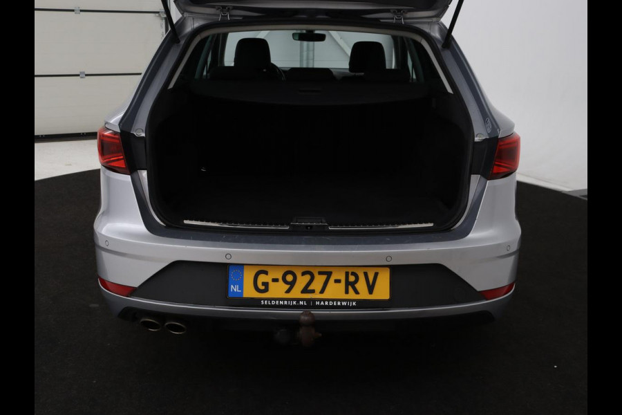Seat Leon 1.5 TSI FR Business Intens | Stoelverwarming | Trekhaak | Adaptive cruise | Carplay | Virtual Cockpit | Full LED | Sfeerverlichting | Navigatie