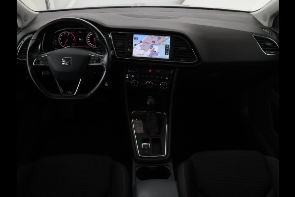 Seat Leon 1.5 TSI FR Business Intens | Stoelverwarming | Trekhaak | Adaptive cruise | Carplay | Virtual Cockpit | Full LED | Sfeerverlichting | Navigatie
